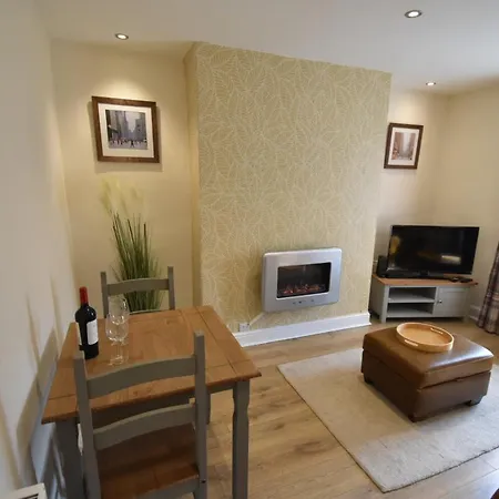 Immaculate 1-bed In Central *