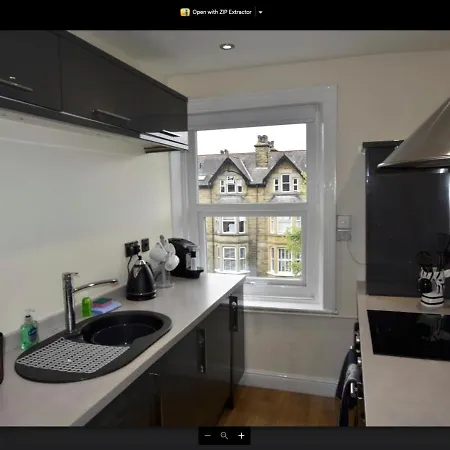 Immaculate 1-bed In Central Apartment *